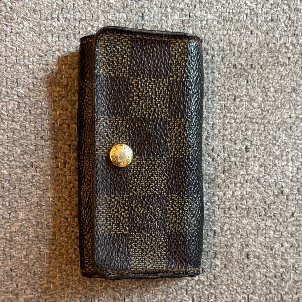 Louis Vuitton Key Holder with Gold Button